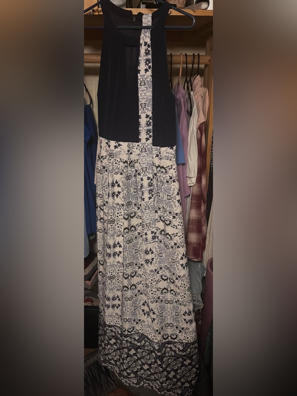 Vince Camuto navy blue  and White Patterned Maxi Skirt Dress with Floral Border